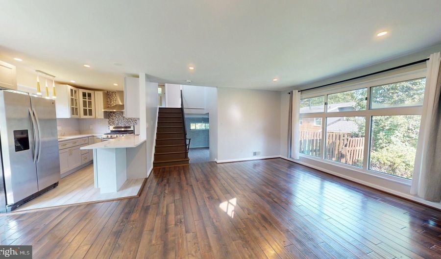 6337 PHYLLIS Ln, Alexandria, VA 22312 - 3 Beds, 2 Bath
