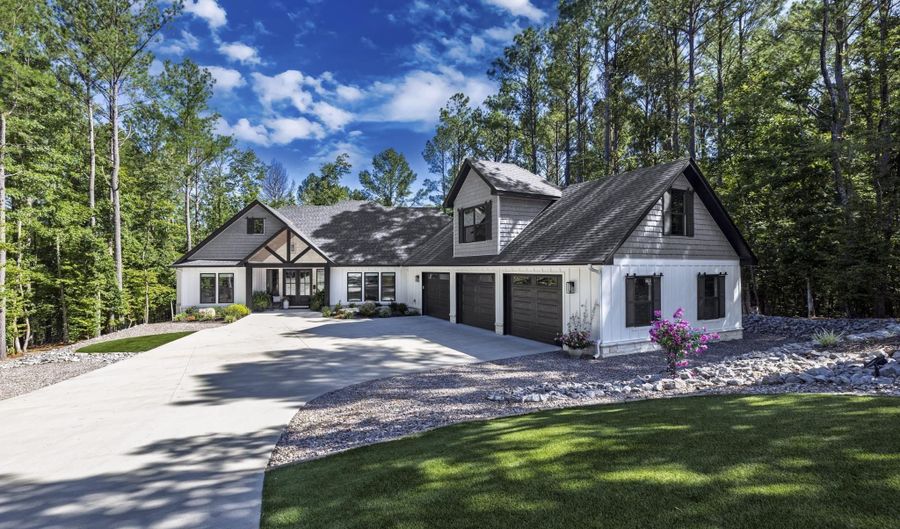 29 Gusta Ln, Hot Springs Village, AR 71909 - 4 Beds, 3 Bath