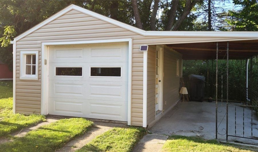 517 Evans Ave, Akron, OH 44310 - 3 Beds, 1 Bath