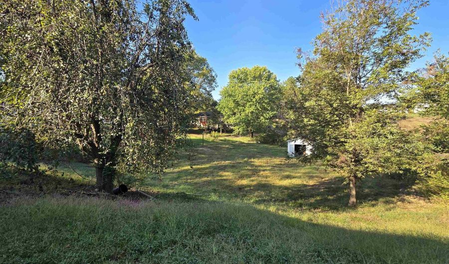 158 Apple St, Arlington, KY 42021 - 3 Beds, 1 Bath