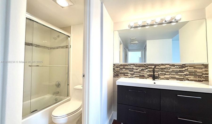 20335 W Country Club Dr 502, Aventura, FL 33180 - 2 Beds, 2 Bath