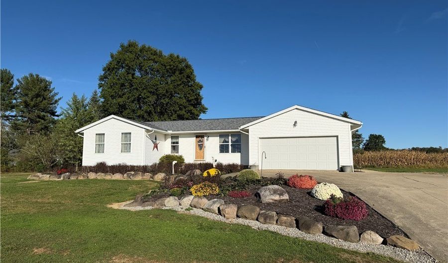 2322 New Milford Rd, Atwater, OH 44201 - 3 Beds, 2 Bath
