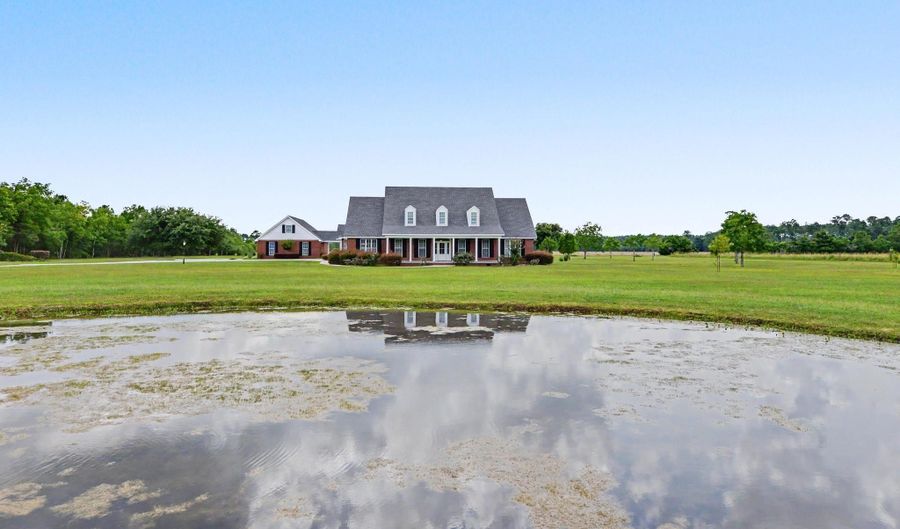 5140 Lower Bay Rd, Bay St. Louis, MS 39520 - 3 Beds, 4 Bath