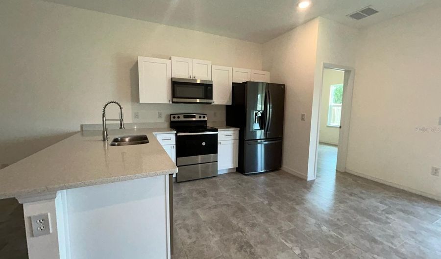 1810 DUNBAR St, Bartow, FL 33830 - 3 Beds, 2 Bath