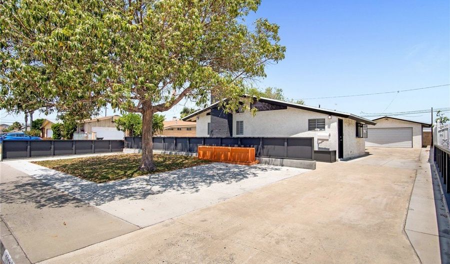 10632 Larry Dr, Anaheim, CA 92804 - 3 Beds, 2 Bath