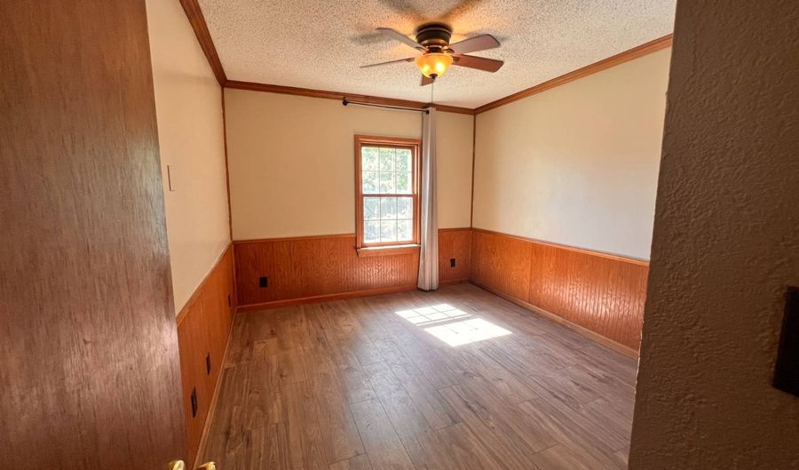 416 Yellowstone Ave, Alliance, NE 69301 - 2 Beds, 1 Bath