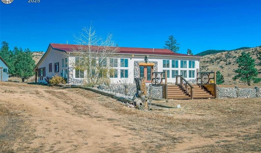 38 MacDonnell Dr, Cotopaxi, CO 81223 - 4 Beds, 3 Bath