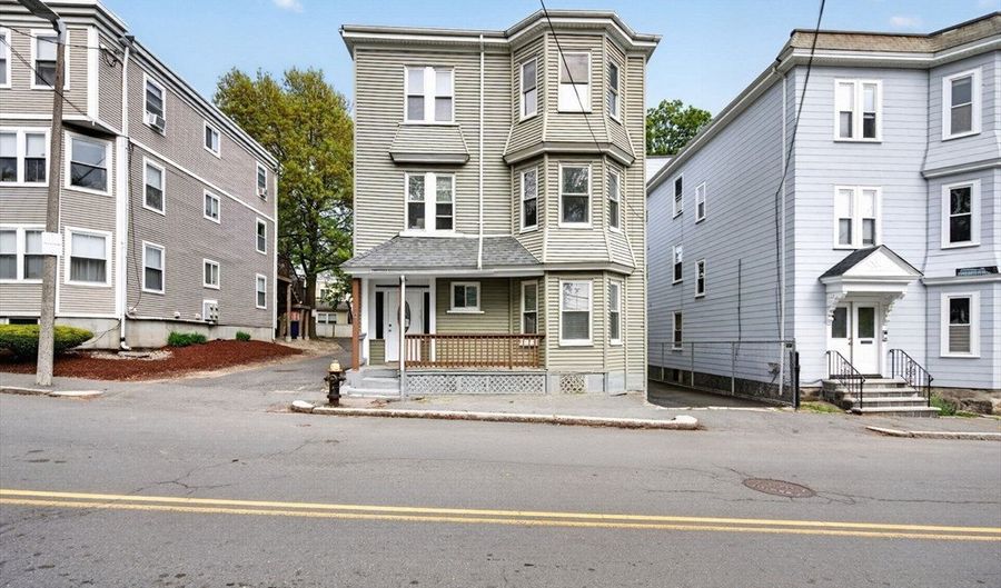 12 Schiller St, Boston, MA 02130 - 8 Beds, 3 Bath