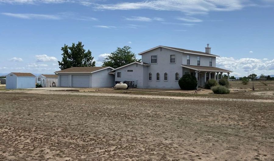 1350 W Justray Ranch Rd, Chino Valley, AZ 86323 - 5 Beds, 3 Bath