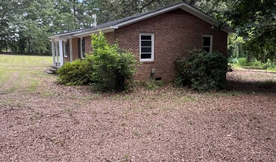 4595 Camden Hwy, Bishopville, SC 29010 - 3 Beds, 1 Bath