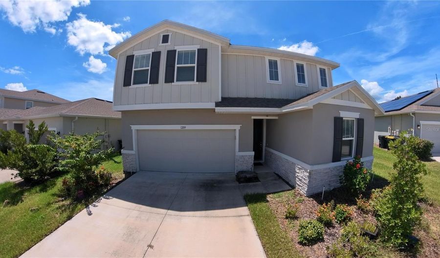 1209 MATTIE POINTE Blvd, Auburndale, FL 33823 - 5 Beds, 3 Bath
