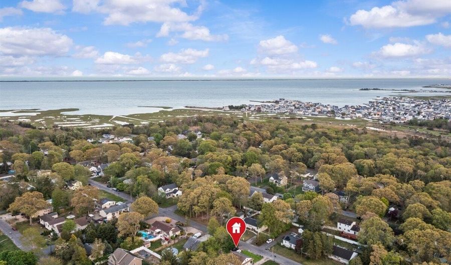 413 Main St, Bayville, NJ 08721 - 2 Beds, 1 Bath