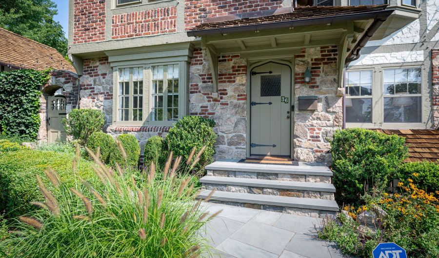 36 Ridge Rd, Cos Cob, CT 06807 - 3 Beds, 3 Bath