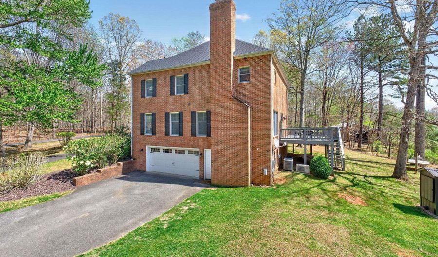 7087 DICK WOODS Rd, Afton, VA 22920 - 5 Beds, 5 Bath