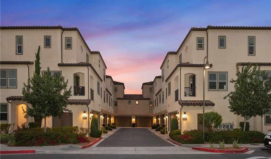 4366 Pacifica Way 7, Oceanside, CA 92056 - 3 Beds, 3 Bath