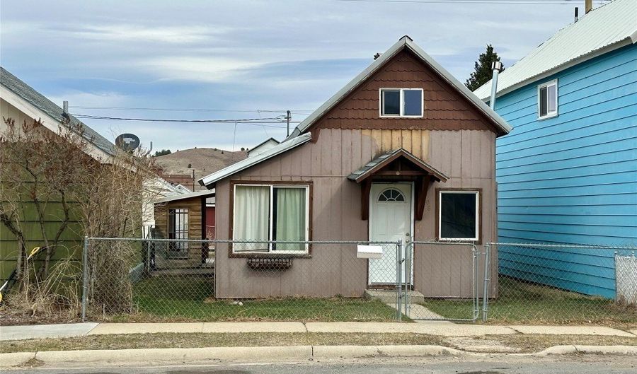 1208 E 6th St, Anaconda, MT 59711 - 1 Beds, 2 Bath