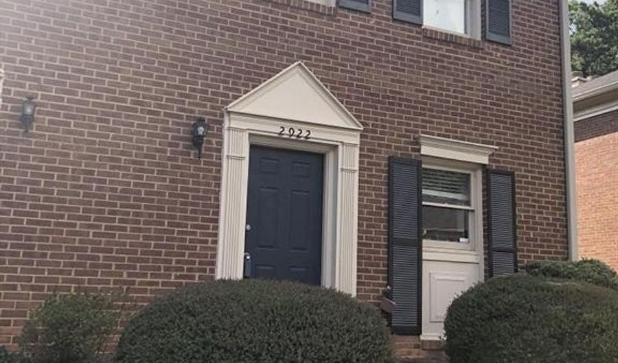 2922 Webb Bridge Rd, Alpharetta, GA 30009 - 2 Beds, 3 Bath