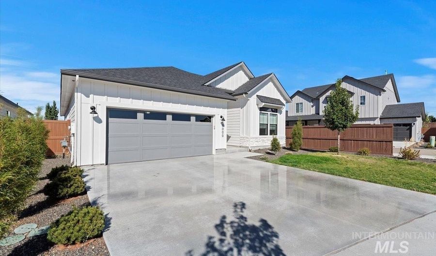 10000 La Jolla Dr, Boise, ID 83709 - 4 Beds, 2 Bath