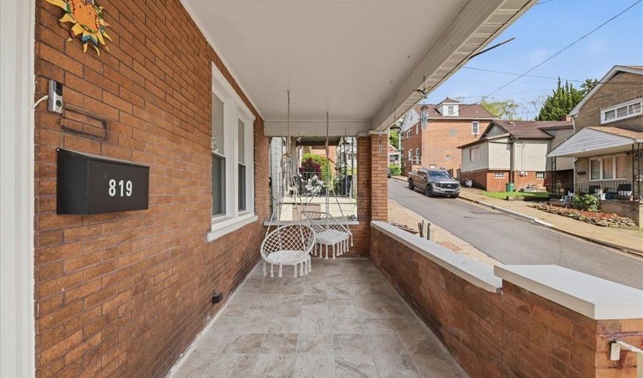 819 Kerr St, Ambridge, PA 15003 - 4 Beds, 0 Bath