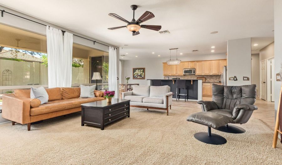 3422 W KING Dr, Anthem, AZ 85086 - 3 Beds, 2 Bath