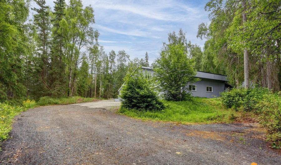 9601 Carlson Rd, Anchorage, AK 99507 - 4 Beds, 5 Bath