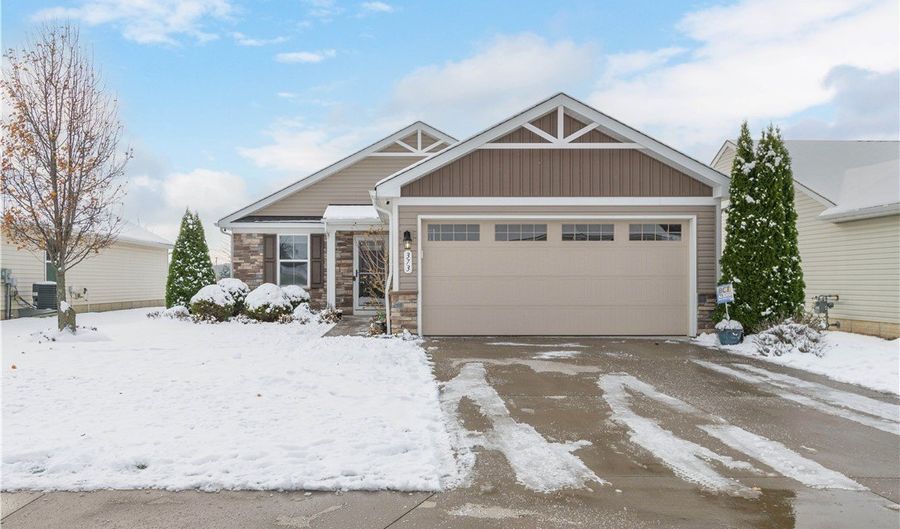 373 Pebble Creek Ct, Amherst, OH 44001 - 2 Beds, 2 Bath