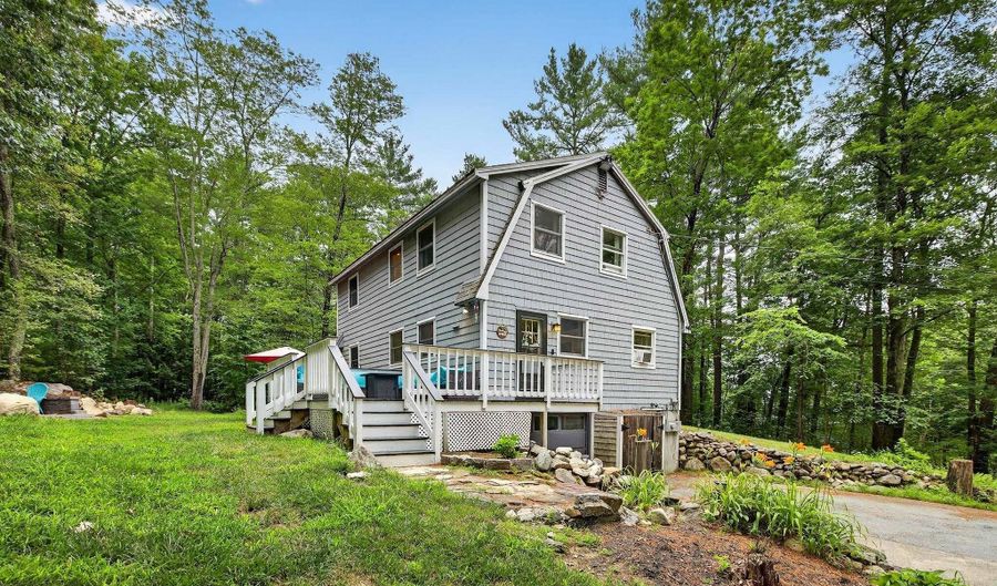 42 Pepperell Rd, Brookline, NH 03033 - 3 Beds, 2 Bath