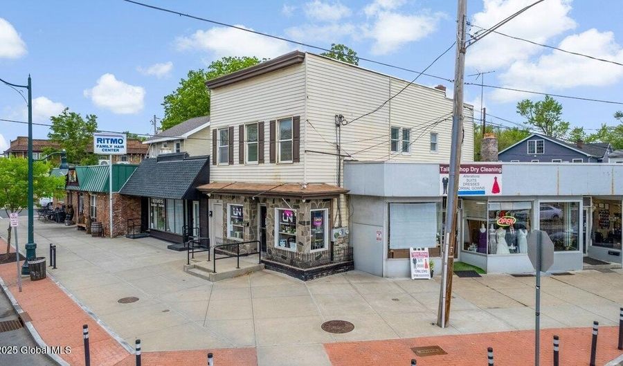 423 Quail St, Albany, NY 12208 - 5 Beds, 3 Bath
