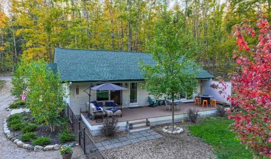 5441 Valley Rd, Alanson, MI 49706 - 3 Beds, 2 Bath