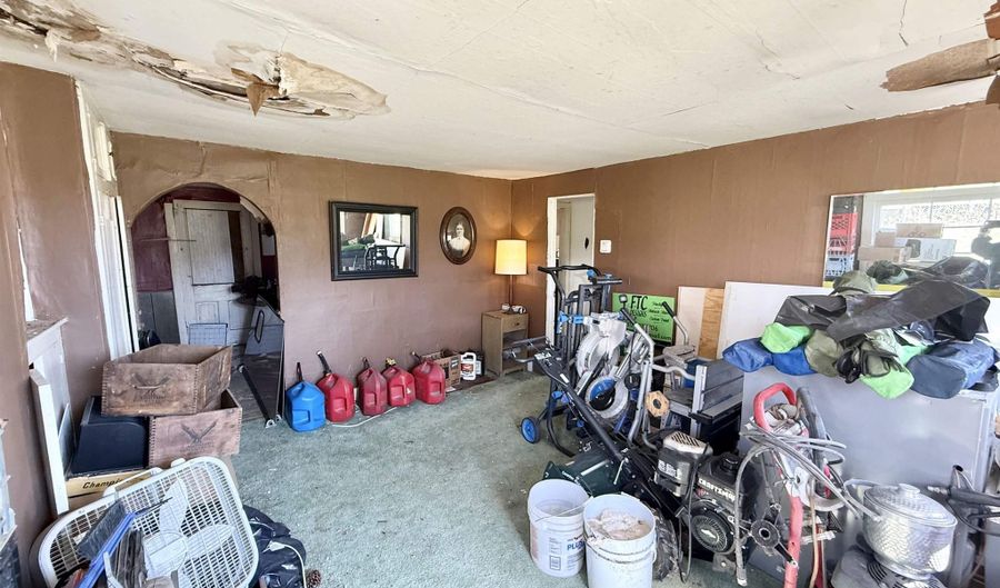 2418 H St, Bedford, IN 47421 - 2 Beds, 1 Bath