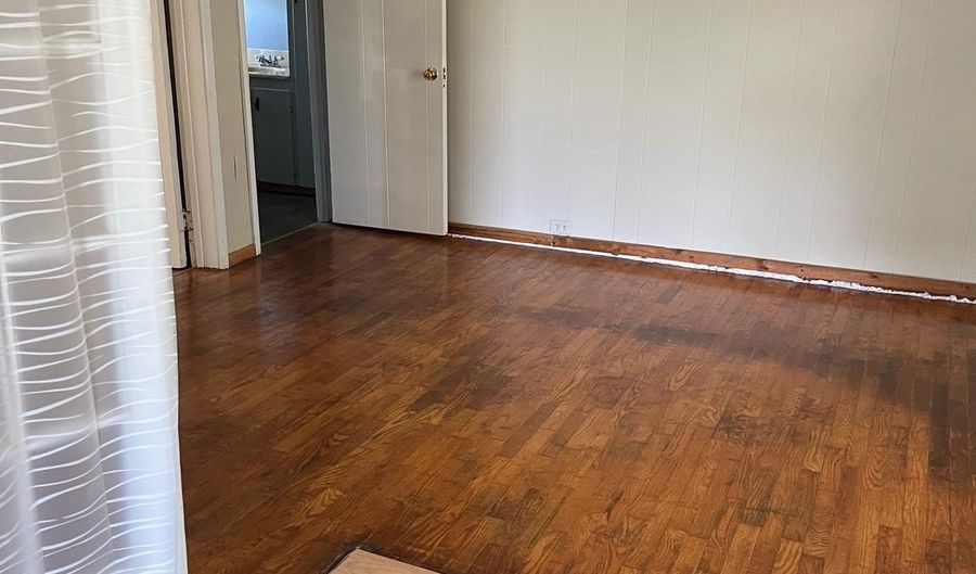 10037 MAIN St, Berlin, MD 21811 - 3 Beds, 1 Bath