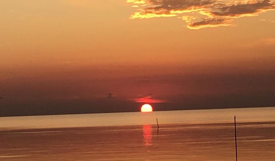 66 8th St, Apalachicola, FL 32320 - 4 Beds, 2 Bath