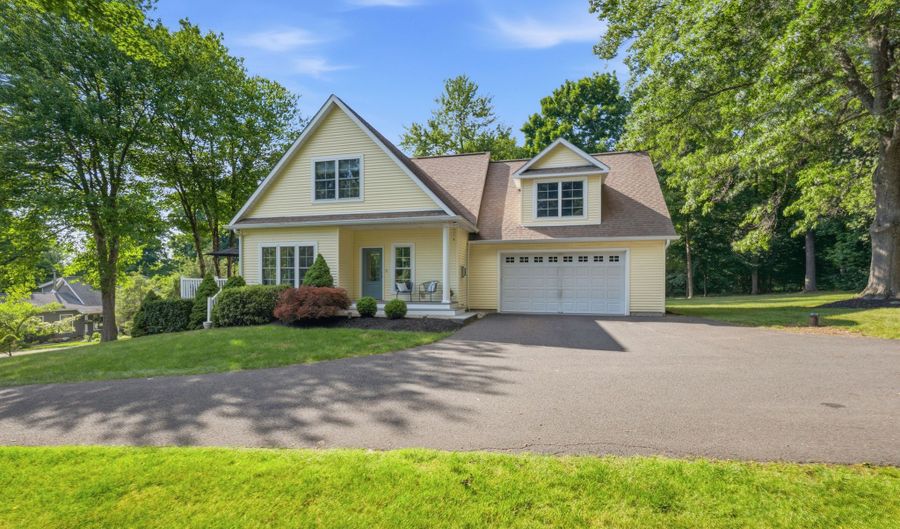 16 Blueberry Hill Rd, Bridgewater, CT 06752 - 4 Beds, 3 Bath