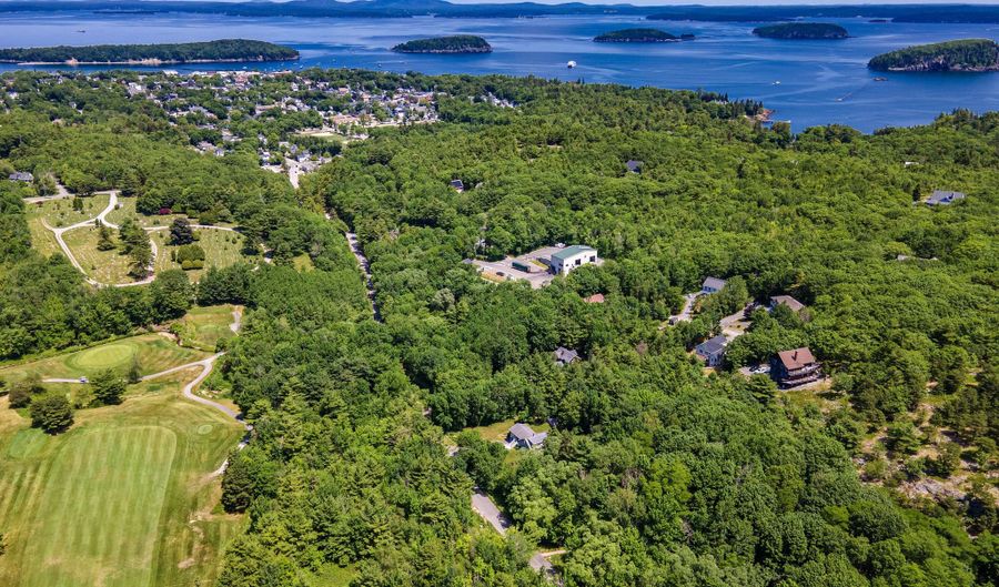 148 Great Meadow Dr, Bar Harbor, ME 04609 - 3 Beds, 3 Bath