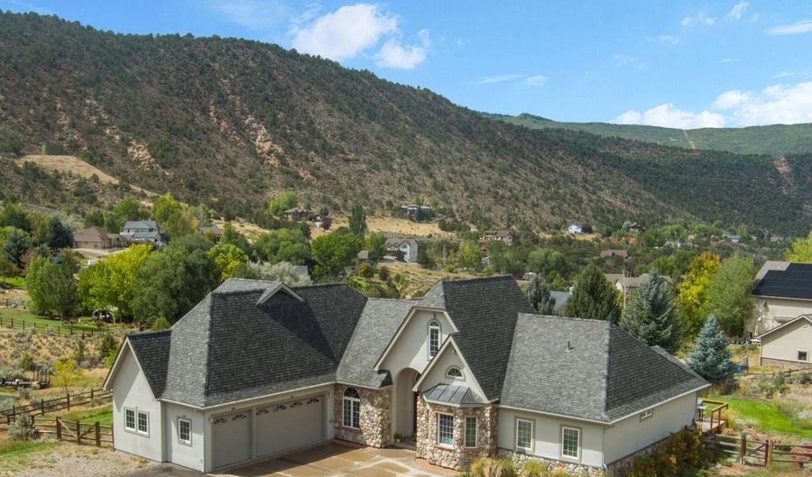 156 Dolores Cir, Glenwood Springs, CO 81601 - 4 Beds, 4 Bath