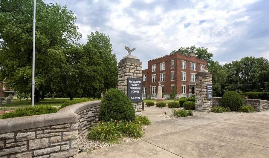 2009 Seminary St, Alton, IL 62002 - 0 Beds, 0 Bath