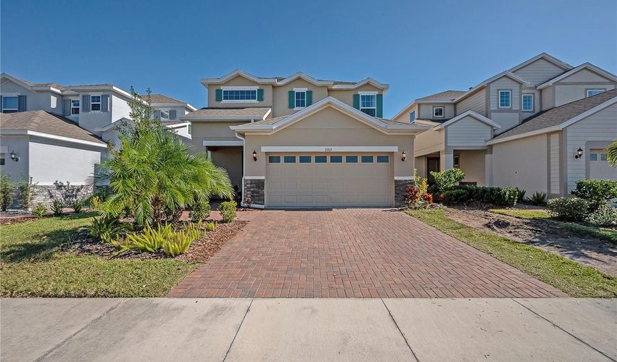 7212 PARADISO Dr, Apollo Beach, FL 33572 - 4 Beds, 3 Bath