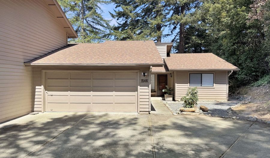 1546 SEACREST Ln, Brookings, OR 97415 - 2 Beds, 1 Bath