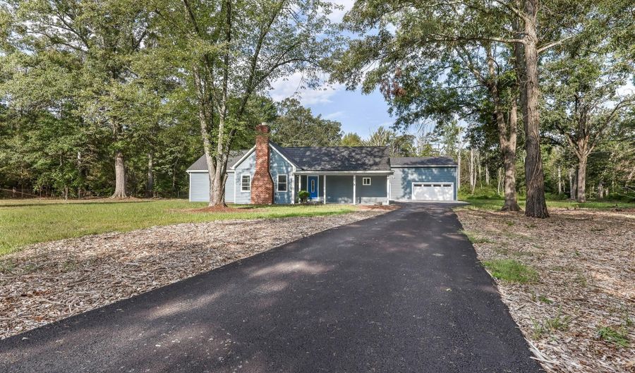 701 FARMINGTON Rd W, Accokeek, MD 20607 - 4 Beds, 2 Bath