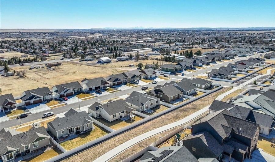 5612 OPAL Dr, Cheyenne, WY 82009 - 7 Beds, 4 Bath