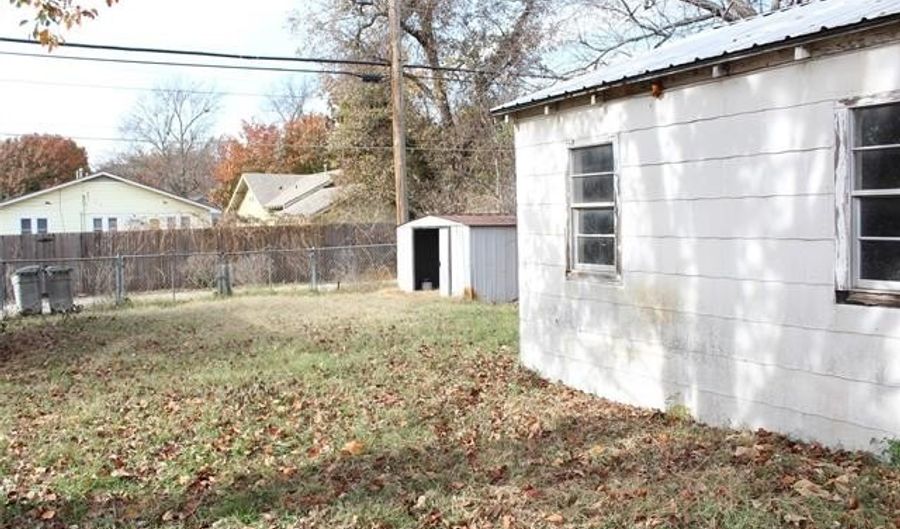 1325 S Dewey Ave, Bartlesville, OK 74003 - 3 Beds, 2 Bath