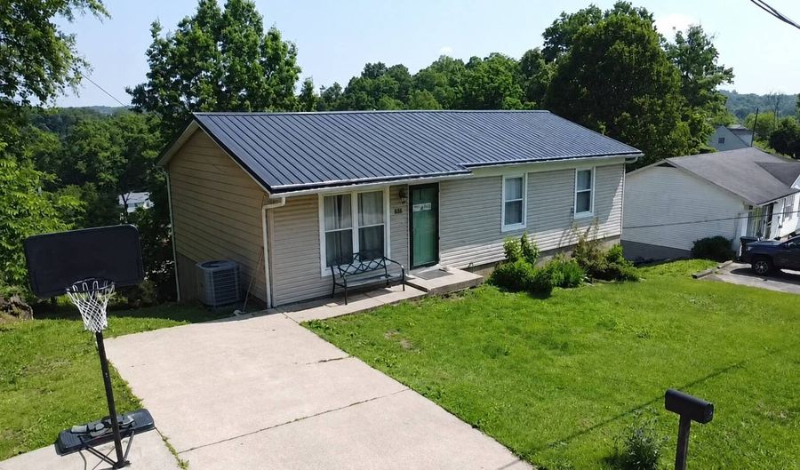 1637 Booth Quillen Rd, Ashland, KY 41102 - 3 Beds, 1 Bath