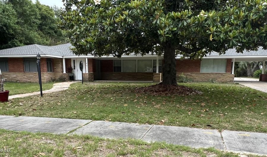 140 Balmoral Ave, Biloxi, MS 39531 - 3 Beds, 3 Bath