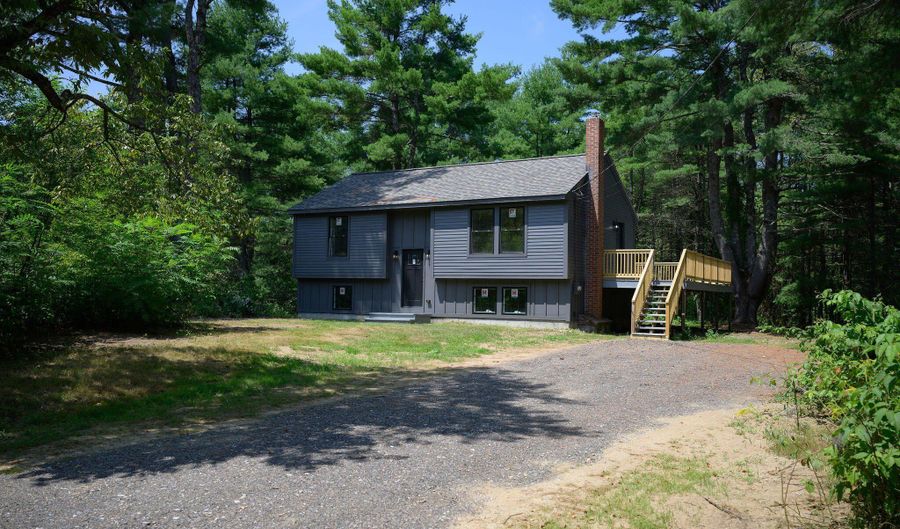 8 Woodland Ave, Standish, ME 04084 - 3 Beds, 2 Bath