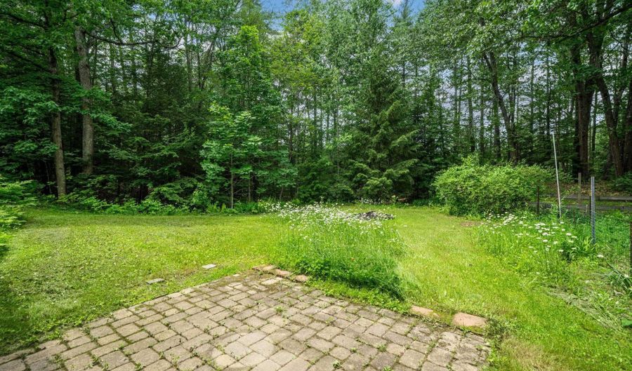 8 Pine Acres Rd, Amherst, NH 03031 - 4 Beds, 4 Bath