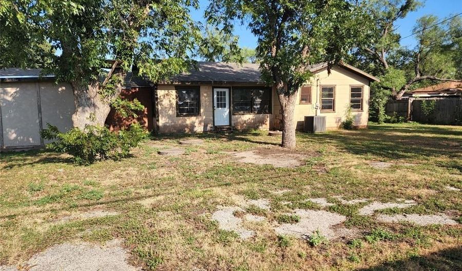 342 S Leggett Dr, Abilene, TX 79605 - 3 Beds, 2 Bath