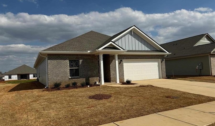 12660 Whitcomb Cir, Athens, AL 35613 - 4 Beds, 2 Bath