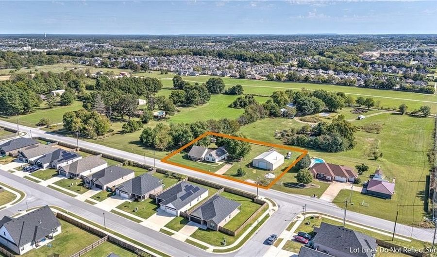 3601 N Rainbow Farm Rd, Bentonville, AR 72713 - 3 Beds, 2 Bath