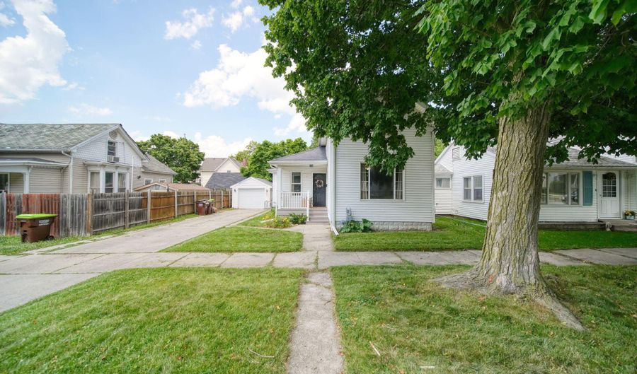 709 E Front St, Adrian, MI 49221 - 2 Beds, 1 Bath