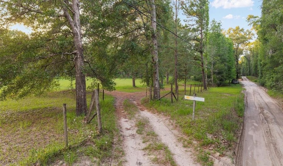 4912 NW 170TH St, Alachua, FL 32615 - 4 Beds, 3 Bath